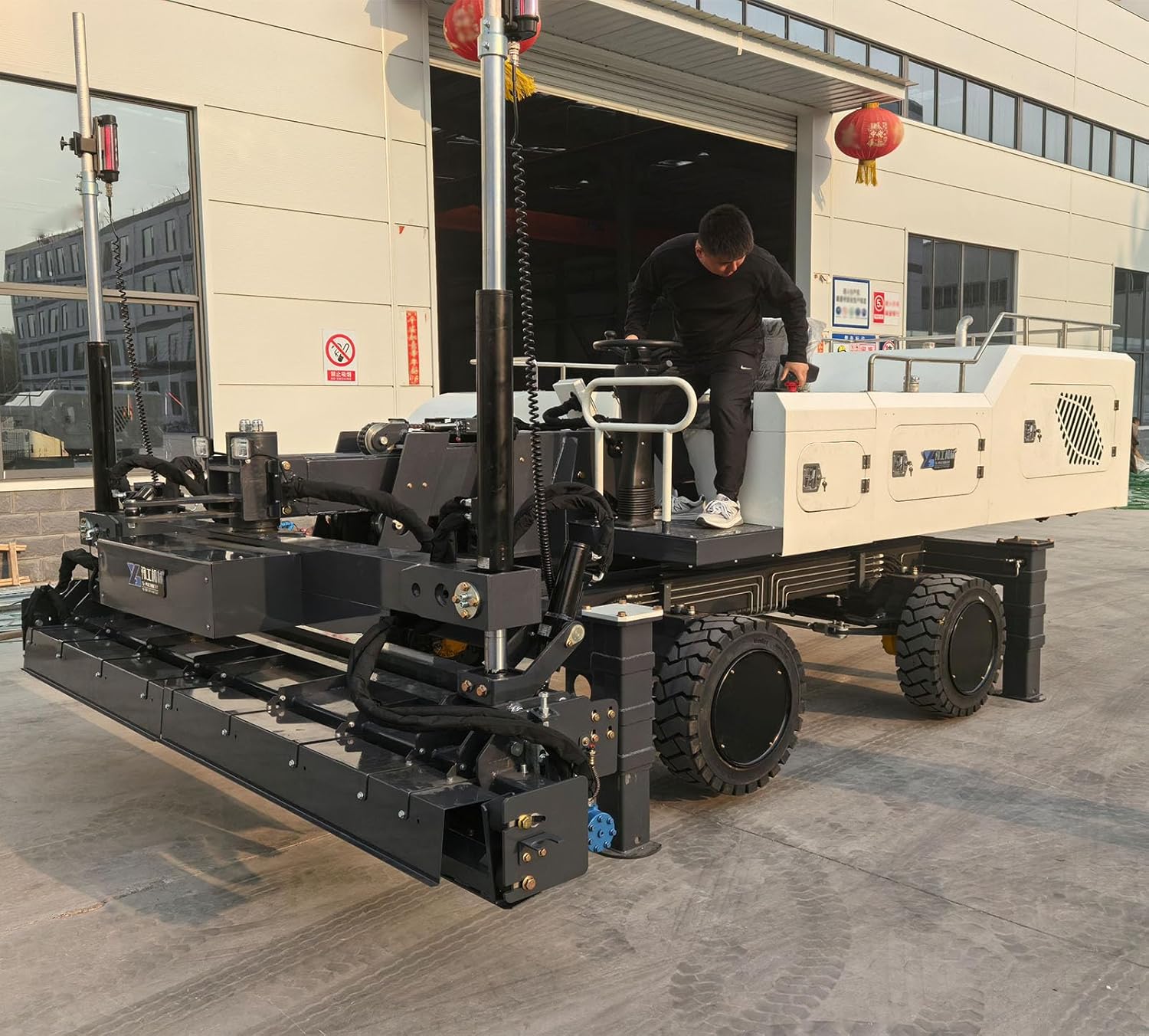 buy concrete screed machine,best concrete leveling machine,concrete screed machine pros cons,self-propelled concrete paver,should I buy concrete screed,concrete screed vs alternatives - detailed features and technical specifications