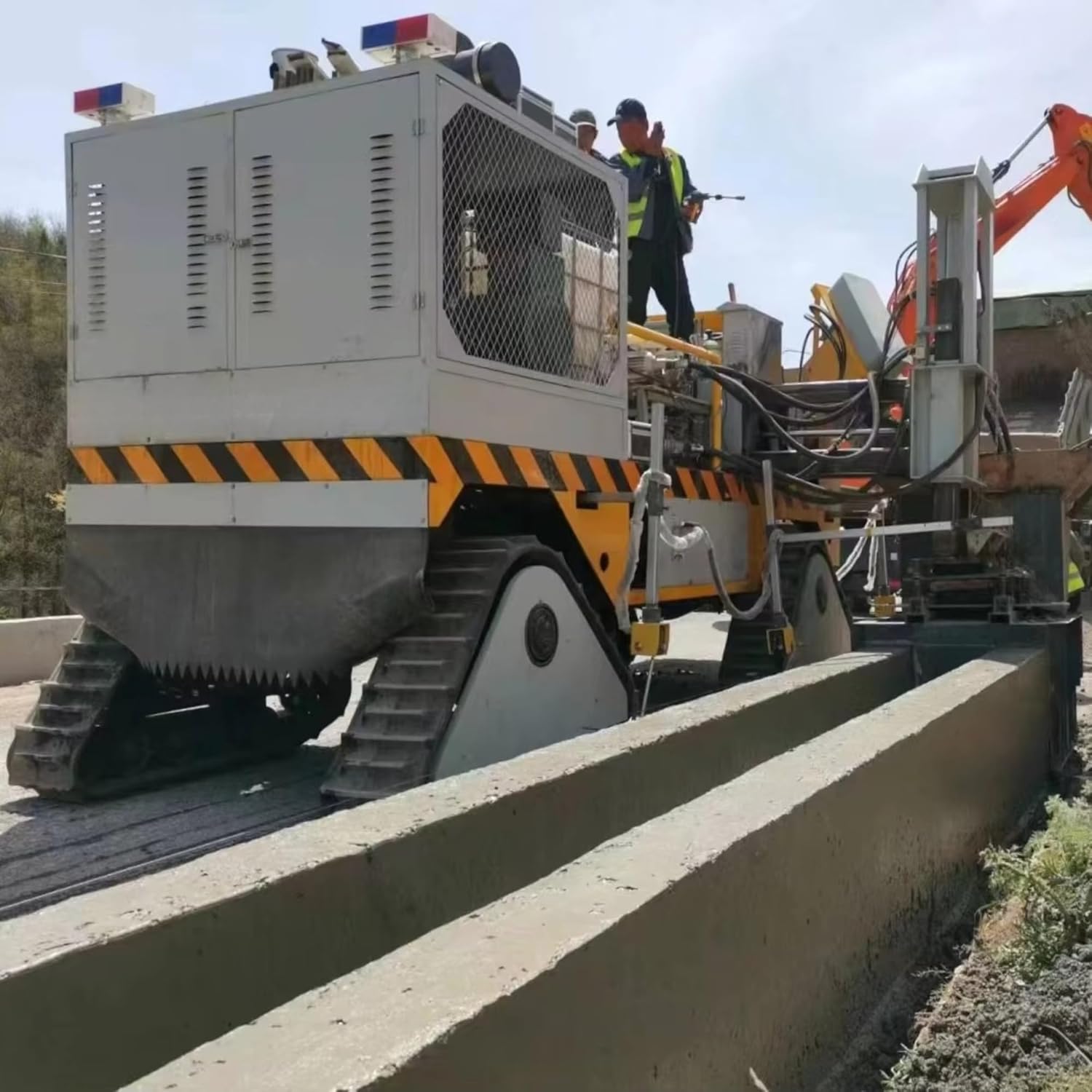 buy slipform curb paver,should I buy a slipform curb paver,slipform curb paver vs traditional curb machine,slipform curb paver pros cons,slipform curb paver worth buying,best concrete curb paving equipment unboxing and complete package contents