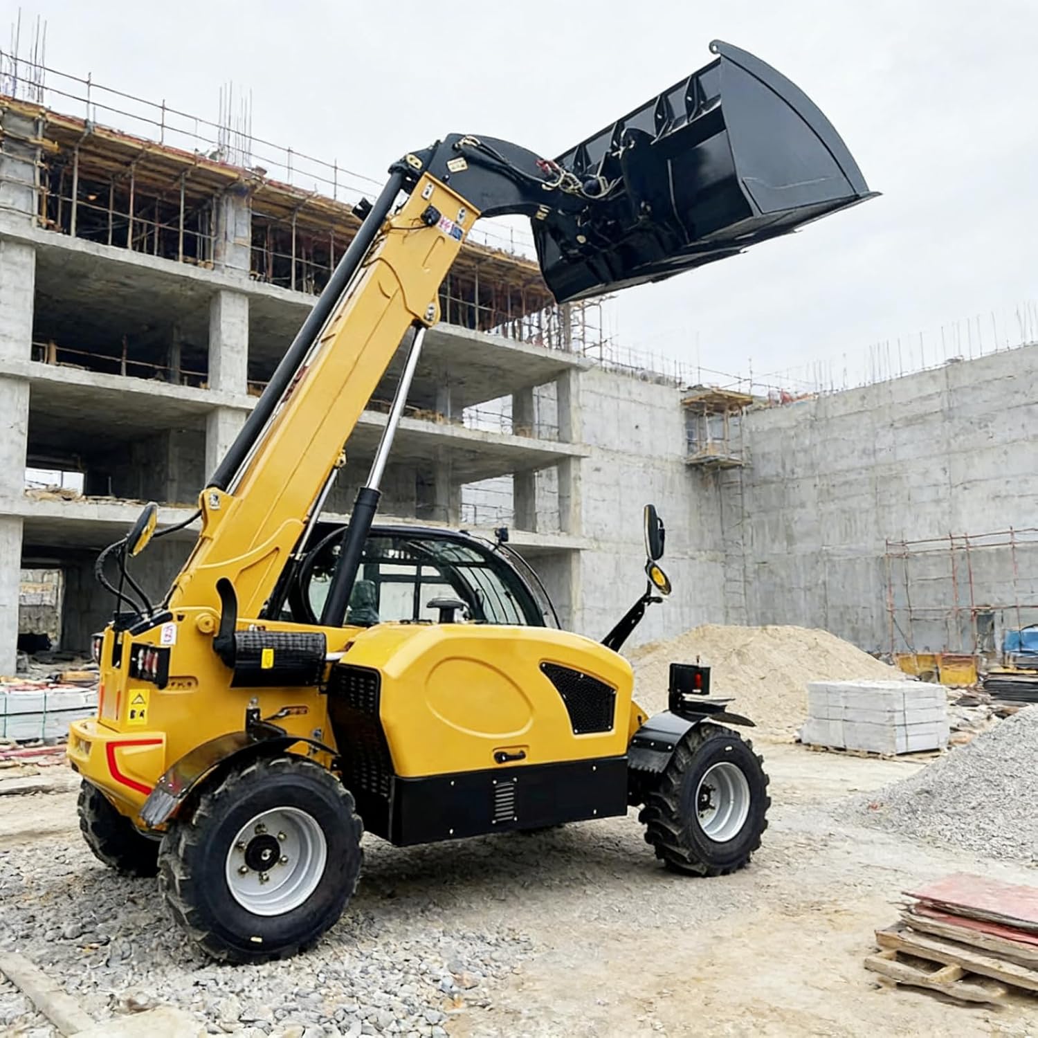 Buy Telehandler Telescopic Lift Truck: Honest Review & Pros Cons 1 buy telehandler telescopic lift truck,should I buy a telehandler,telehandler vs forklift,telehandler telescopic lift truck pros cons,telehandler worth buying,best telehandler for construction - detailed features and technical specifications
