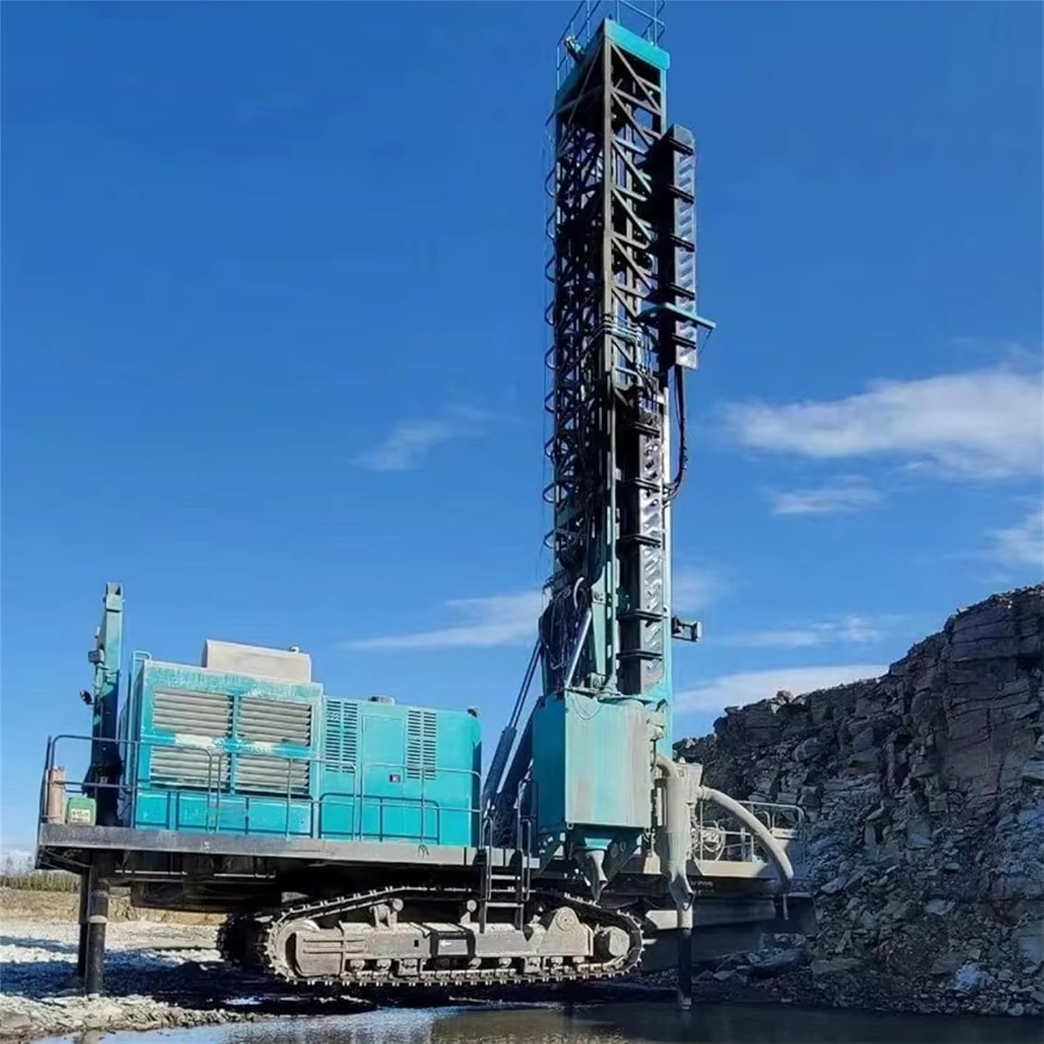 crawler water well drilling rig,tracked borehole drilling equipment,crawler mounted drilling rig pros cons,best crawler drilling rig for deep wells,crawler water well drilling rig worth buying,should I buy a tracked water well drilling rig - detailed features and technical specifications